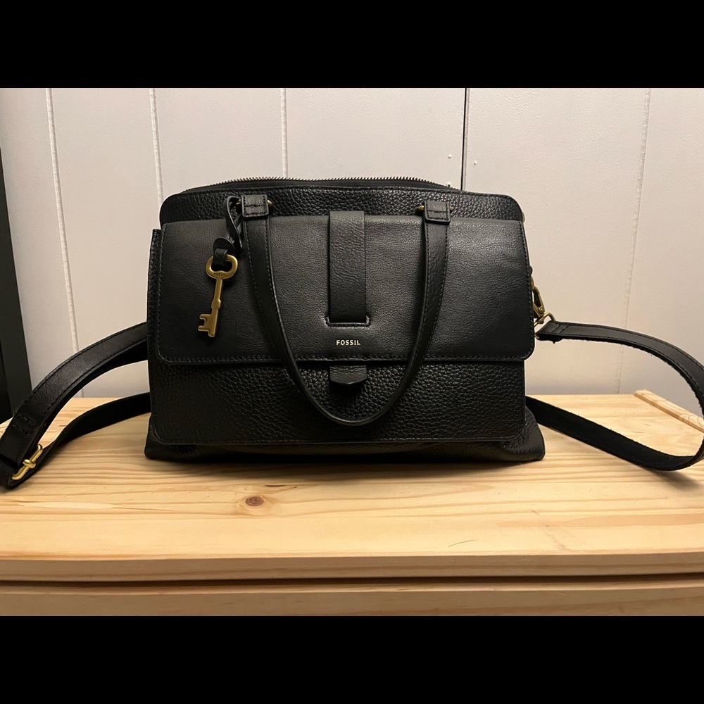 Fossil purse